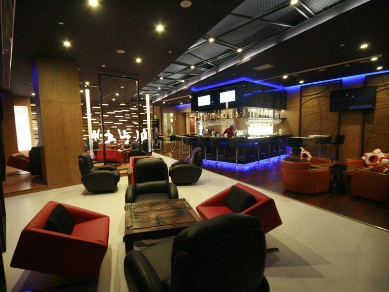 Le Meridien Bangalore Exterior foto