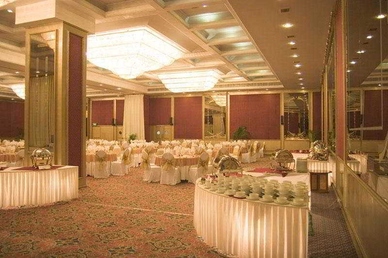 Le Meridien Bangalore Exterior foto