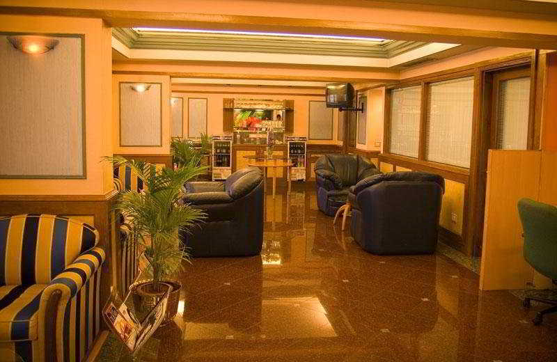 Le Meridien Bangalore Exterior foto