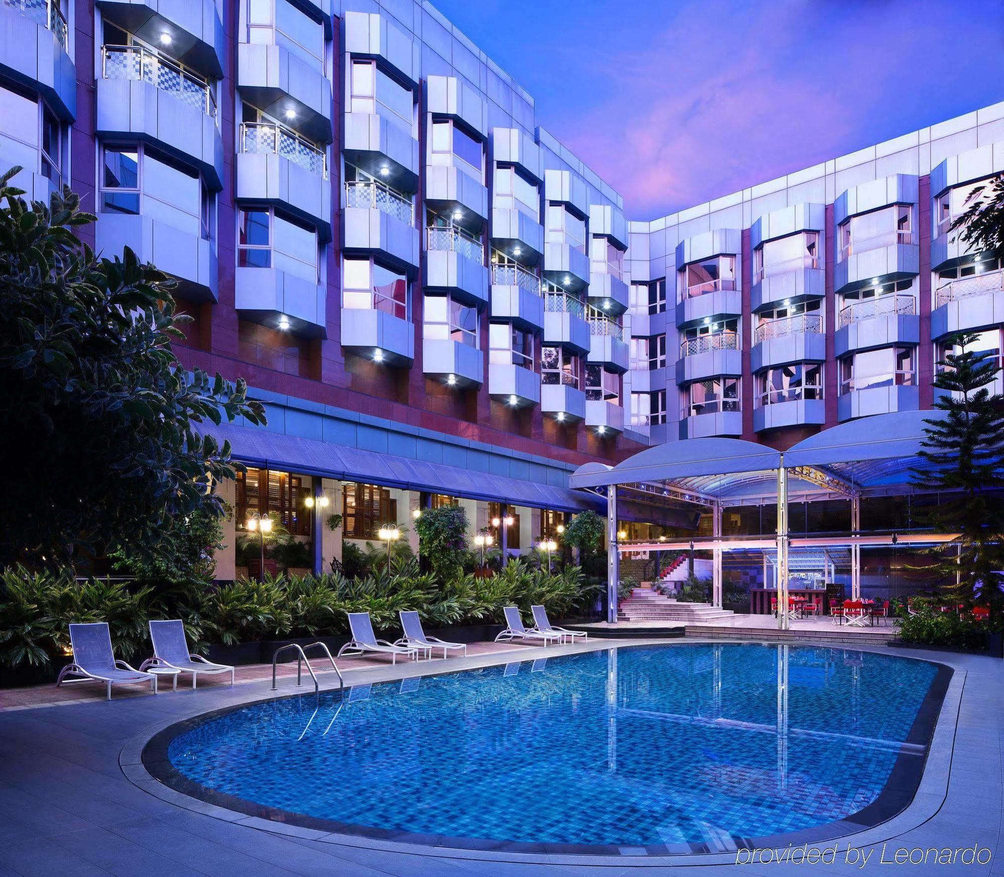 Le Meridien Bangalore Exterior foto