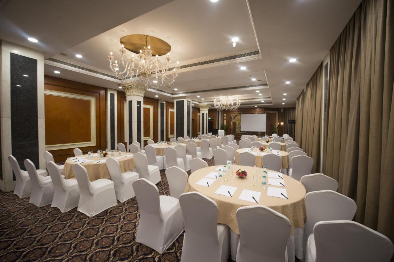 Le Meridien Bangalore Exterior foto